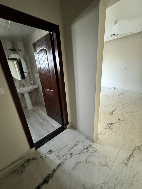 Brand New 10 Marla Apartment 7th Floor Facing Lake Is Available For Sale In Askari 11 Sector D Terminal Payment Not Paid 18