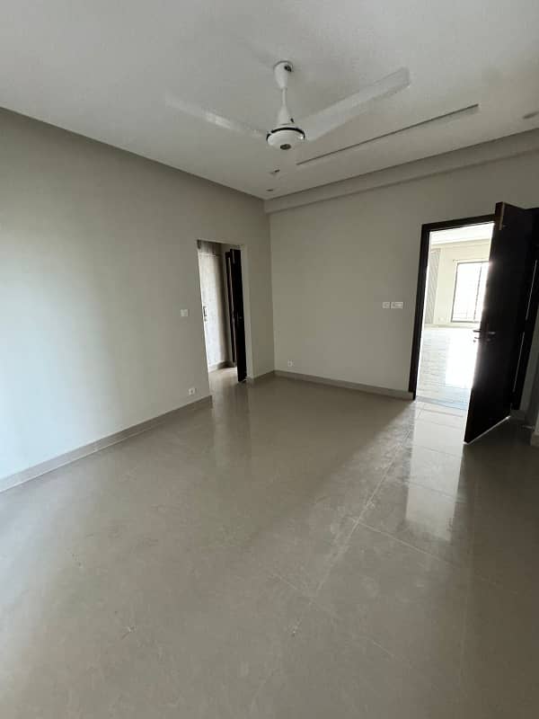 Brand New 10 Marla Apartment 7th Floor Facing Lake Is Available For Sale In Askari 11 Sector D Terminal Payment Not Paid 28