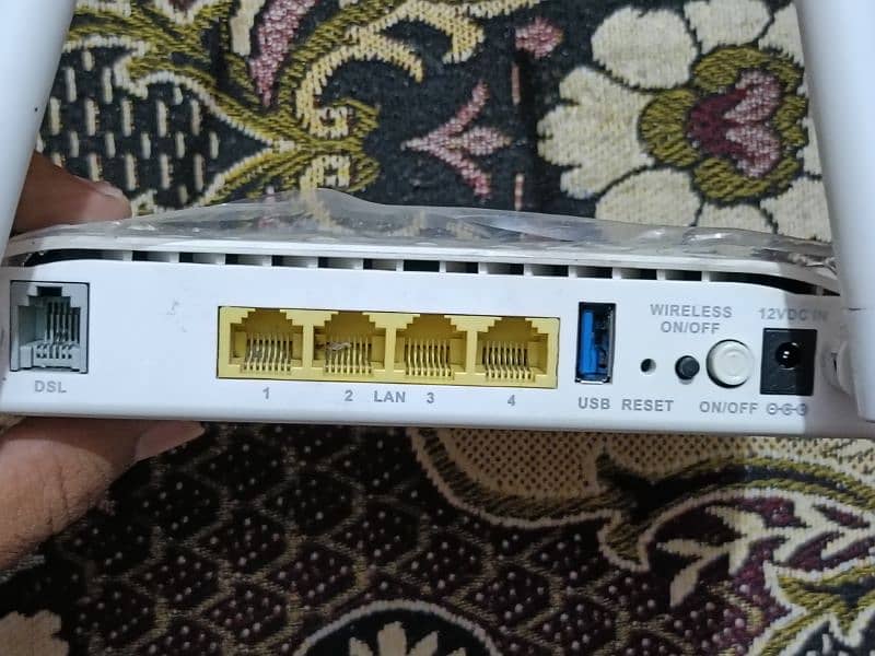 PTCL WIFI MODEM 6 MONTHS USED 2