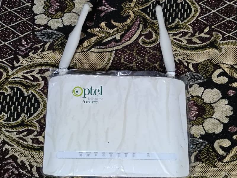 PTCL WIFI MODEM 6 MONTHS USED 3