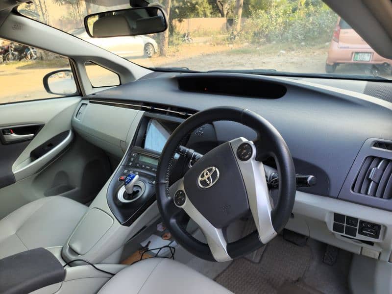 Toyota Prius 2010 3