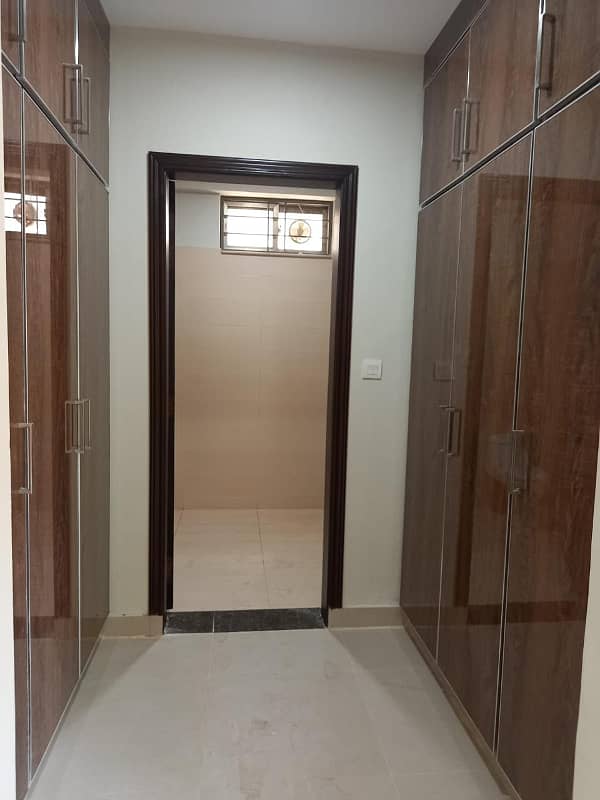 14 Marla Apartment Is Available For Rent In Askari 10 Sector F At Super Hot Location The Apartment Has Proper 4 Bedrooms With Attached Washrooms 5