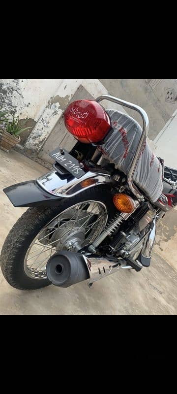 Honda 125 2024 modal good condition one hand use 4