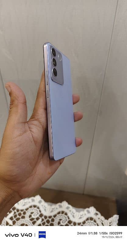 Vivo V 27e Urgent sale 4