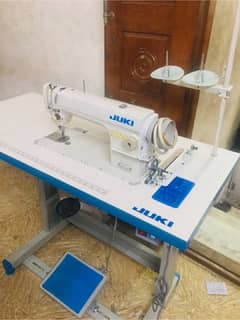 Juki Machines bohat kum used