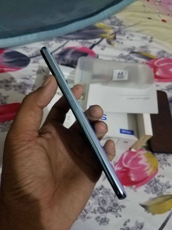 vivo s1 4gb 128gb with box charger 6