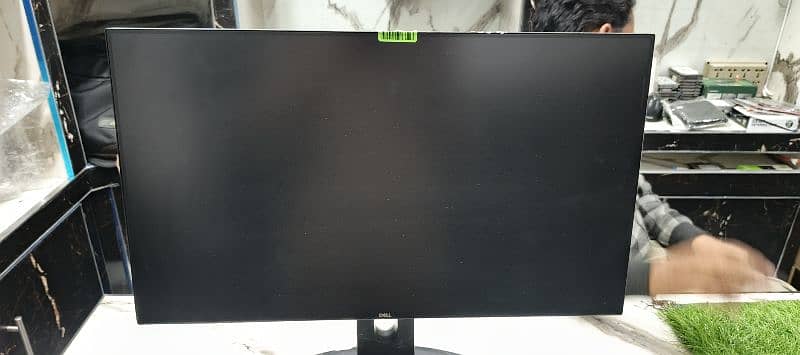 Dell 24 inch Boderless LED 0