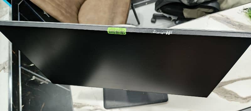 Dell 24 inch Boderless LED 2