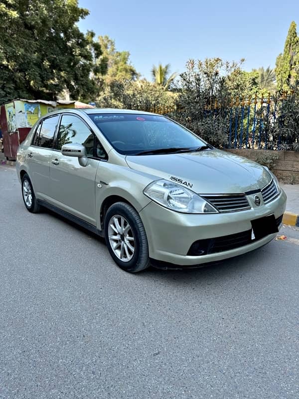 Nissan Tiida latio 2007/12 registered outclass condition 0