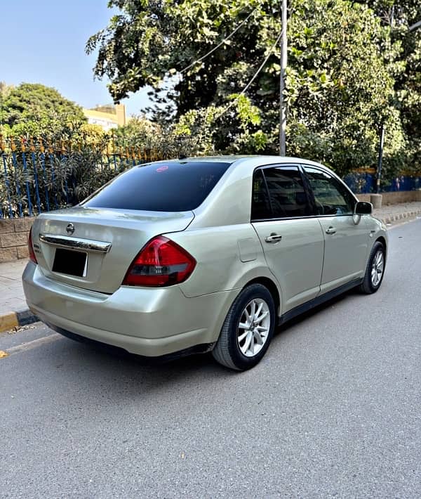 Nissan Tiida latio 2007/12 registered outclass condition 4