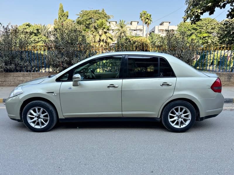 Nissan Tiida latio 2007/12 registered outclass condition 6