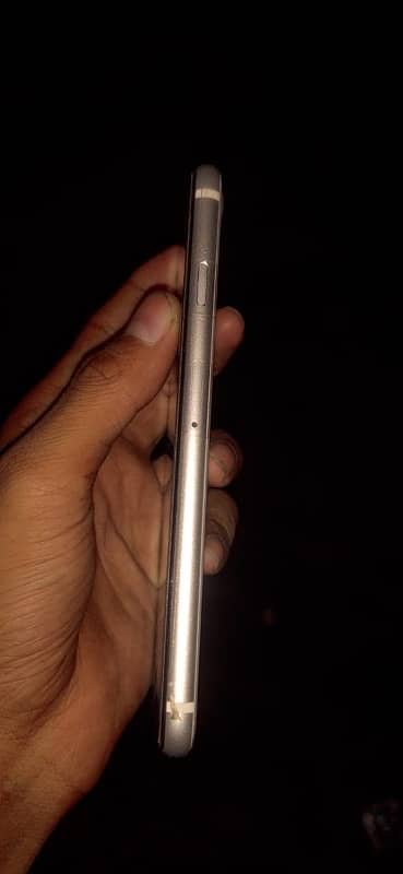 iPhone SE 2020 10/10 condition pta approved 128 gb white color 1