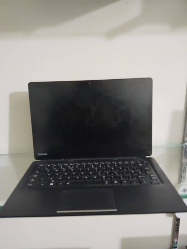 TOSHIBA DYNABOOK i5 8+256 SSD 2