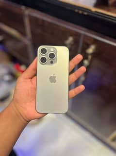 iphone 15pro natural titanium