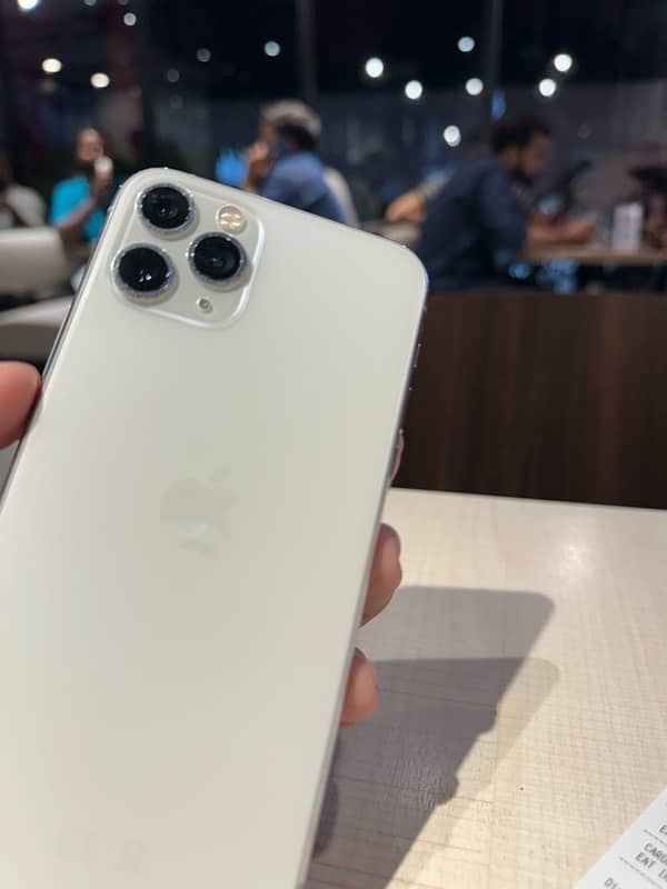 iPhone 11 Pro 0