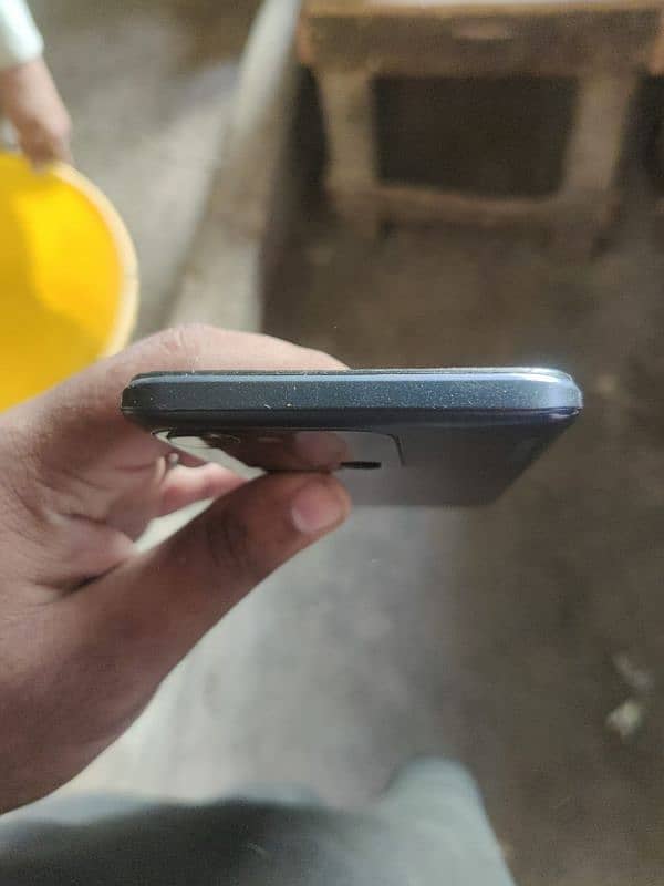 Tecno spark 8c 1