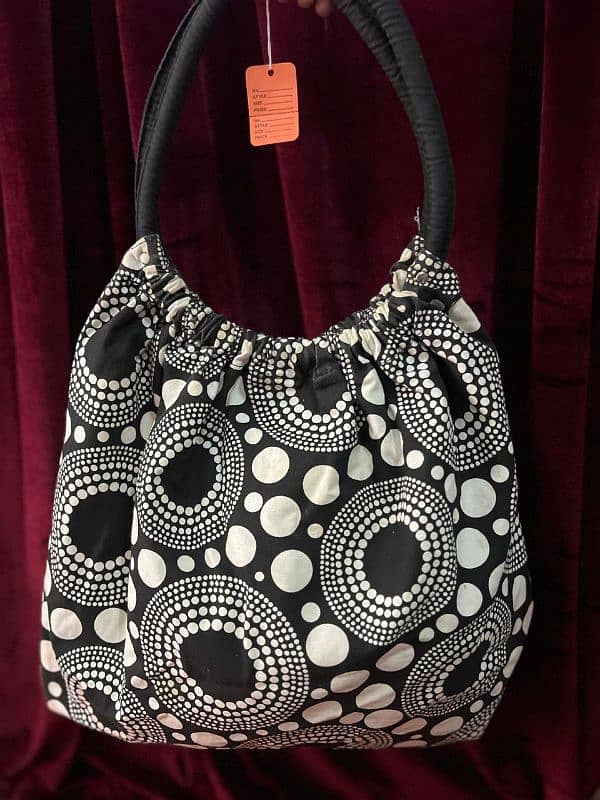 Ladies Purse Brand new Condition origin America 1200/ kg 4