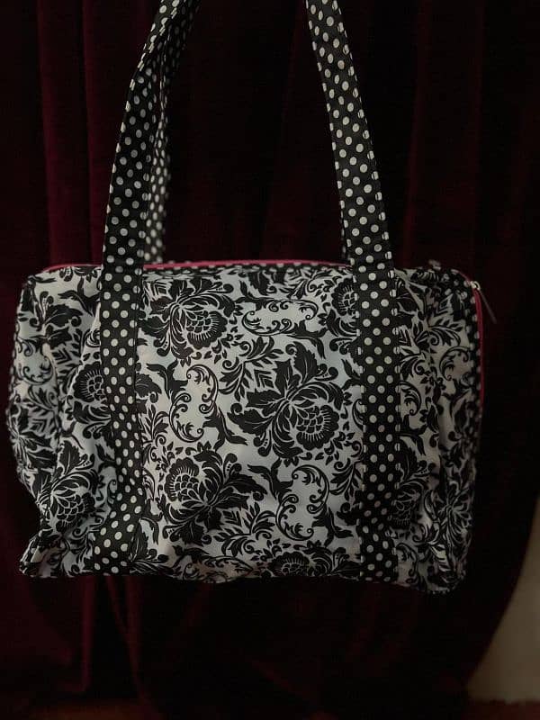 Ladies Purse Brand new Condition origin America 1200/ kg 6