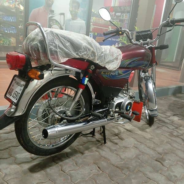 Honda 70 good bike same new full sell and sell 2