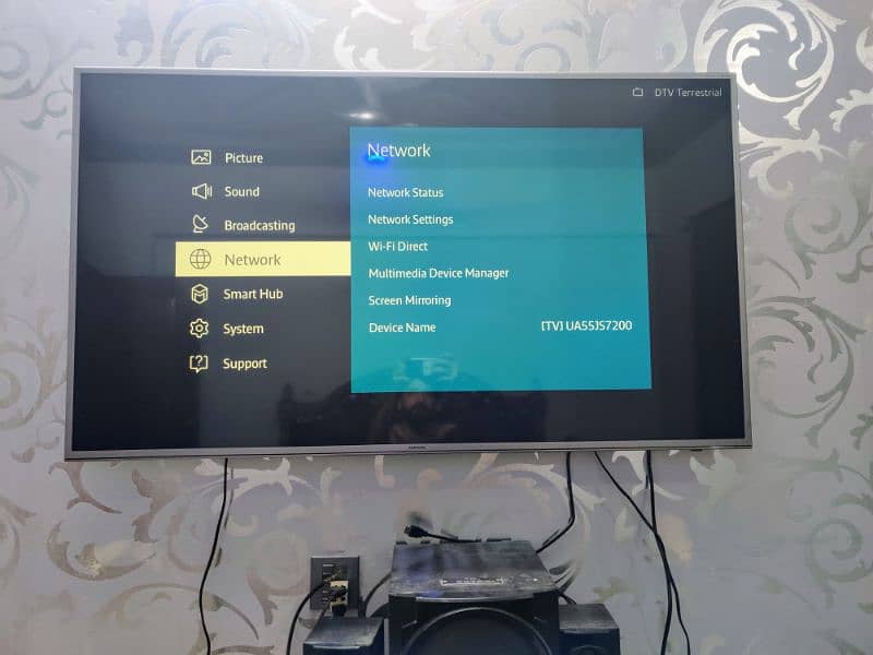 55" Samsung Smart TV (Original) SUHD Model 7200 - Dil Khush Condition 2