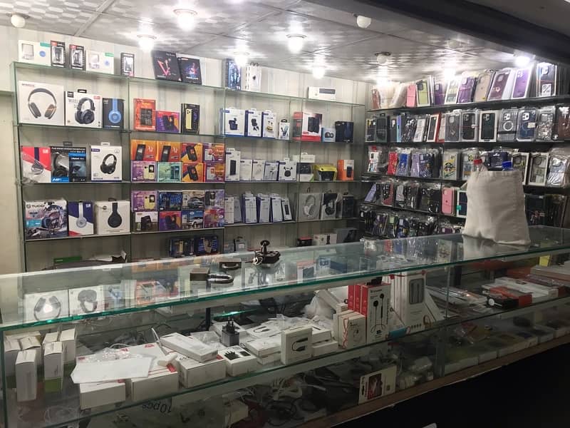 Mobile accessories shop 7