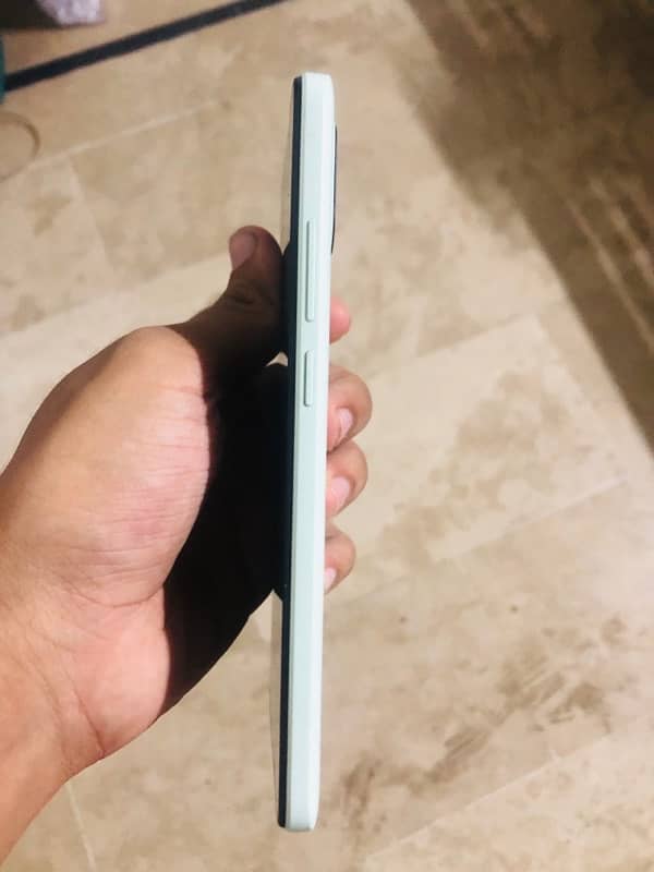 redmi A2 plus 3gb 64 gb 1