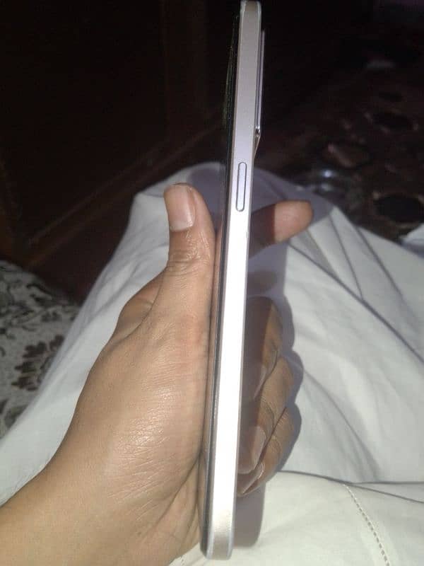 oppo f21 pro 4g 128 panel khtm hay baki sb kuch theak hay full box 2