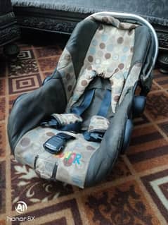 car seat for babies in good working condition reasonable price