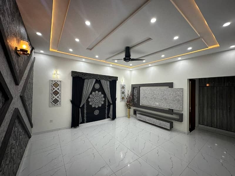 DC Colony Main Boulevard 1 Kanal House For Sale 12