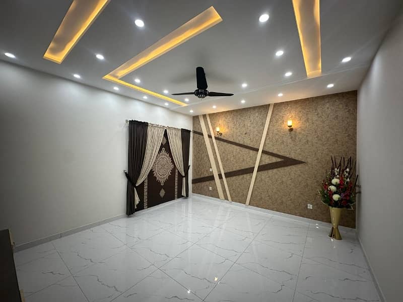 DC Colony Main Boulevard 1 Kanal House For Sale 21