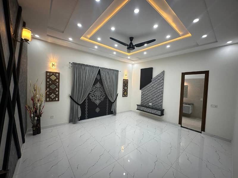 DC Colony Main Boulevard 1 Kanal House For Sale 33