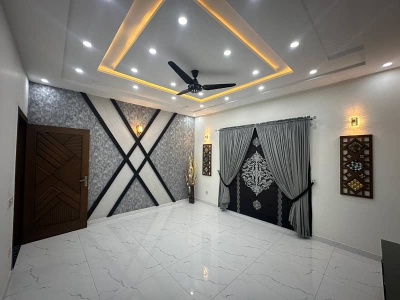 DC Colony Main Boulevard 1 Kanal House For Sale 37