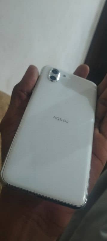 Aquos R2   4gb/64gb  only mobile 2