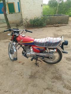 Honda 125 11/12 mdl sargodha no new condition Zero bike documint clear