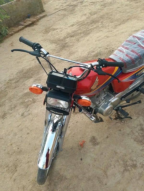 Honda 125 11/12 mdl sargodha no new condition Zero bike documint clear 7