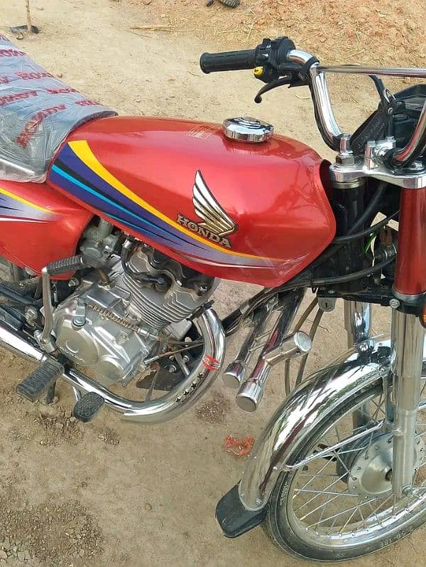 Honda 125 11/12 mdl sargodha no new condition Zero bike documint clear 9