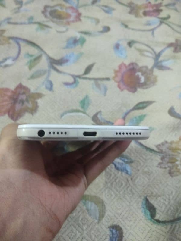 OPPO F1S 4