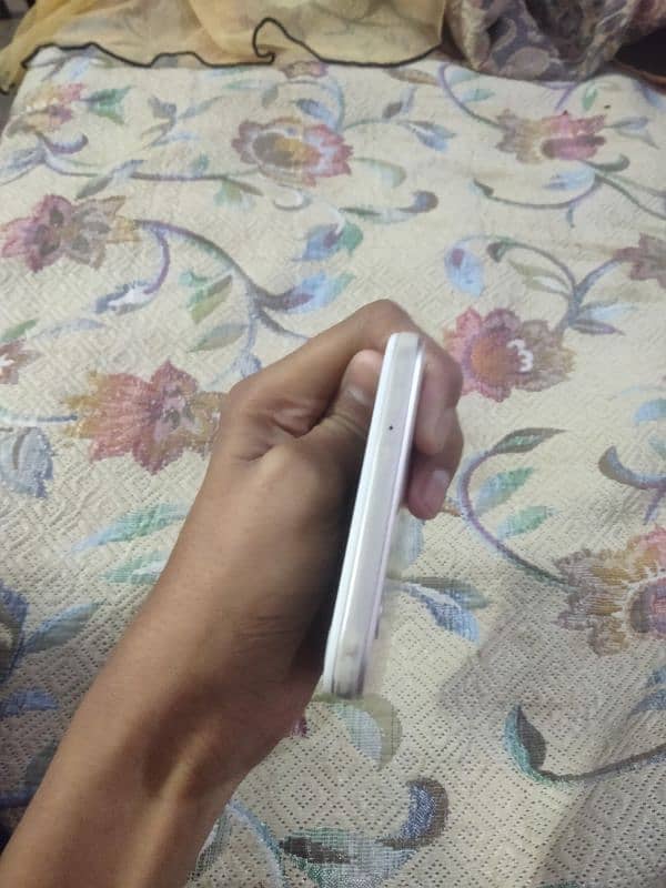 OPPO F1S 6