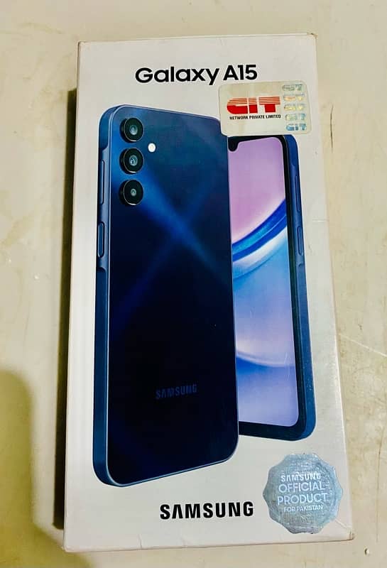 I'm selling my Samsung A15 11 month warranty 8/256 7