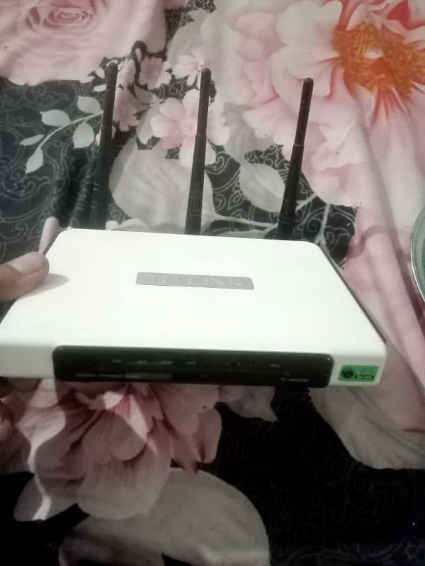 Tplink router & other brand  switch's 8 16 24 prt other device avail 3