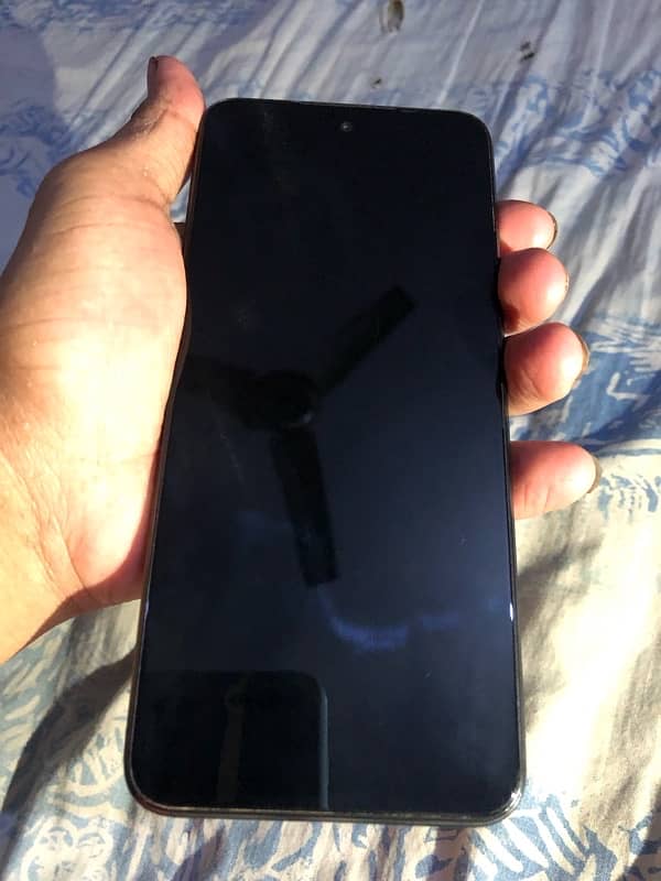 infinix hot 30 play 4/64gb 2 mon warrenty 10by10 with box only 5