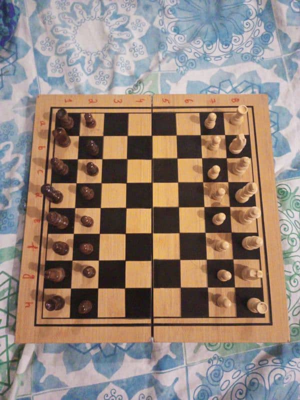 Brand new chess with box (chess,toys,cycle,monopoly,ludo,uno,games) 1