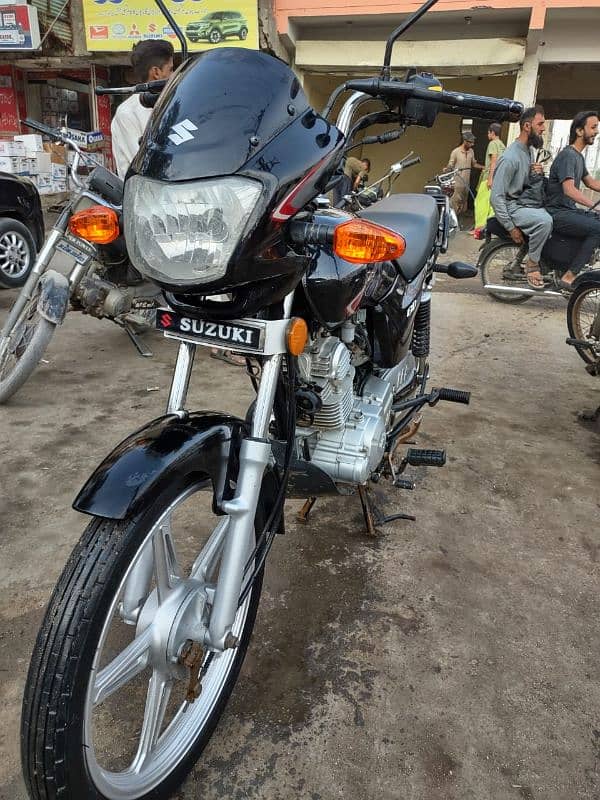 Suzuki GD 110s 2023 Karachi no 8