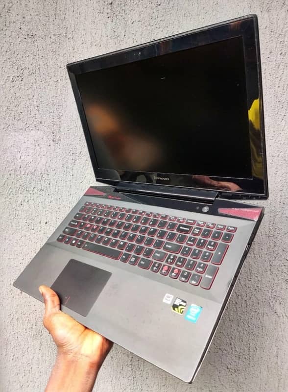 (LEGION GAMING LAPTOP) CORE i7 (i7 4720HQ) 2.60Ghz - 3.50Ghz (GTX 960) 3