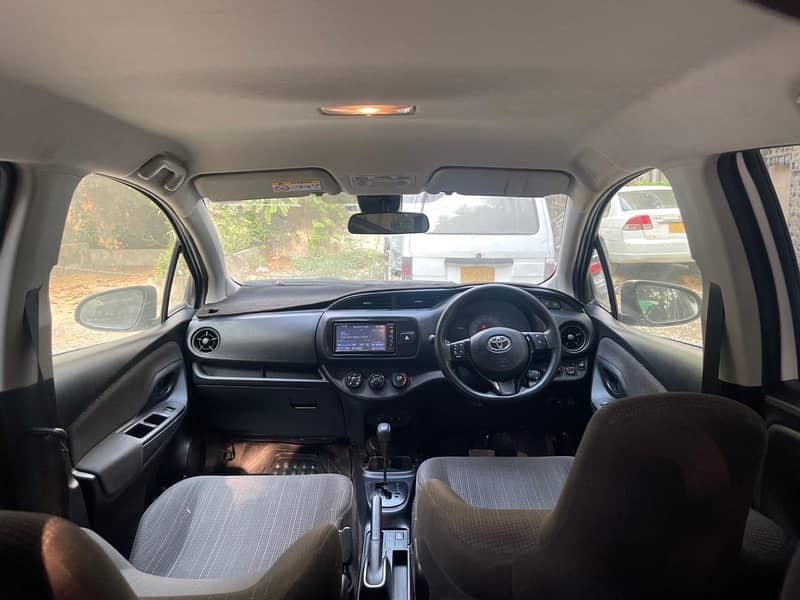 Toyota Vitz 2018 4