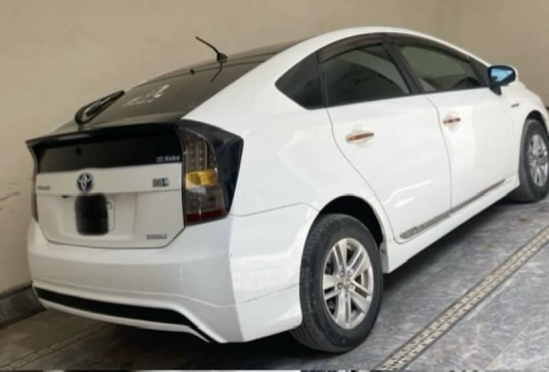 Toyota Prius 2011 0