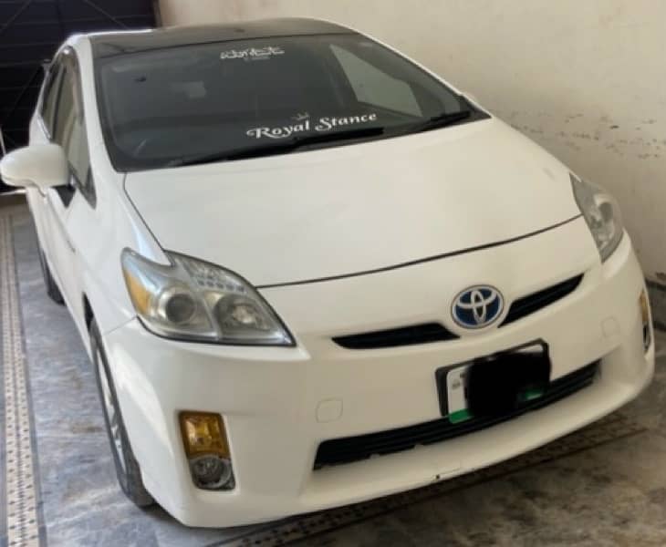 Toyota Prius 2011 3