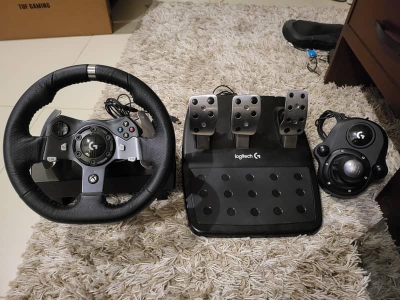 Logitech G920 Steering wheel plus shifter 0