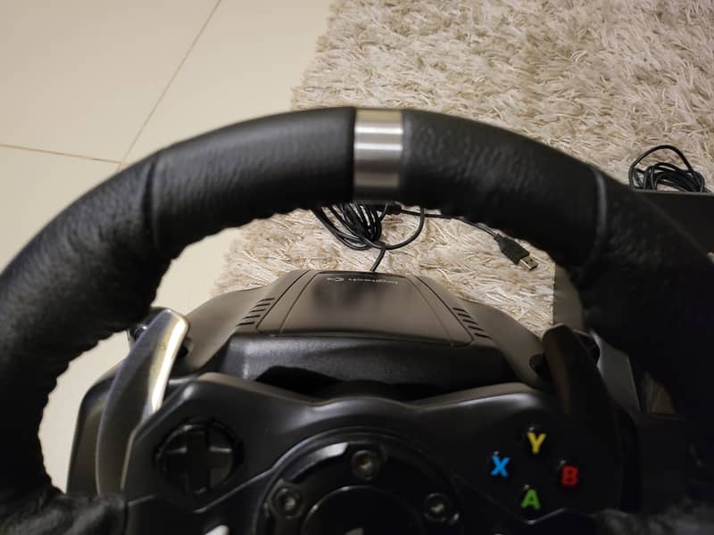 Logitech G920 Steering wheel plus shifter 9