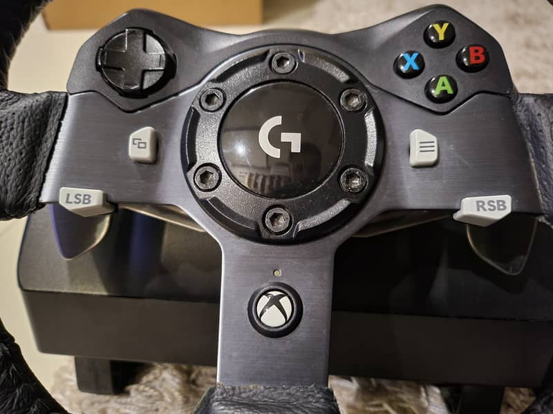 Logitech G920 Steering wheel plus shifter 10